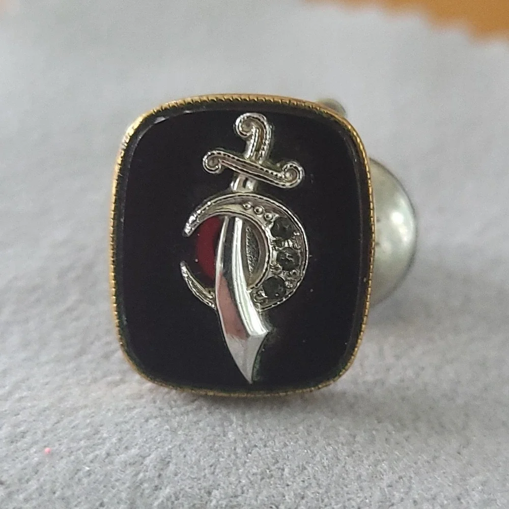 Vintage Masonic Shriners Scimitar Crescent Moon Enamel Tie Tack Lapel Pin
